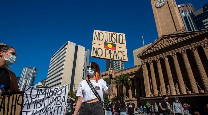 Avustralya’da ırkçılığa karşı protesto!