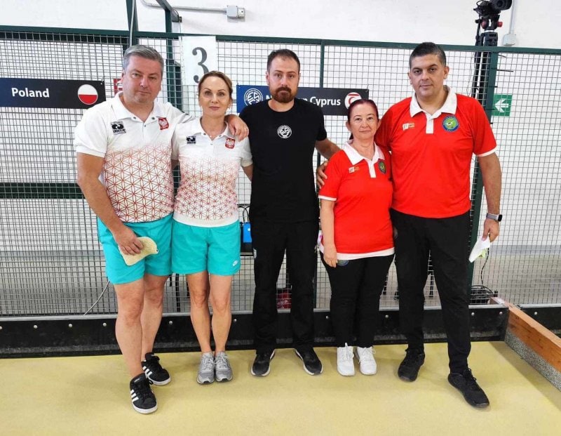 Karışık çiftler karşılaşma öncesinde Polonya - KKTC (Gülden Mercan Gökalp& Halit Çağman ikilisi) takımları, KKTC bu karşılaşmayı kazandı ve Avrupa beşincisi olarak Dünya Şampiyonası’na katılma hakkı elde etti.