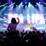 Dua Lipa Londra’da evlendi konulu editoryal haber görseli