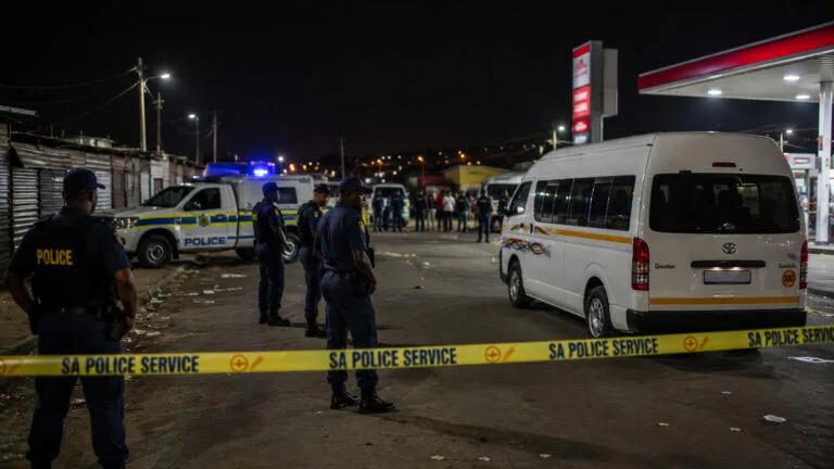 Johannesburg’da silahlı saldırı konulu temsili editoryal görsel