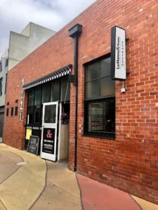 Melbourne’de kafe sahibinden evden çalışma düzenlemesine tepki konulu editoryal haber görseli