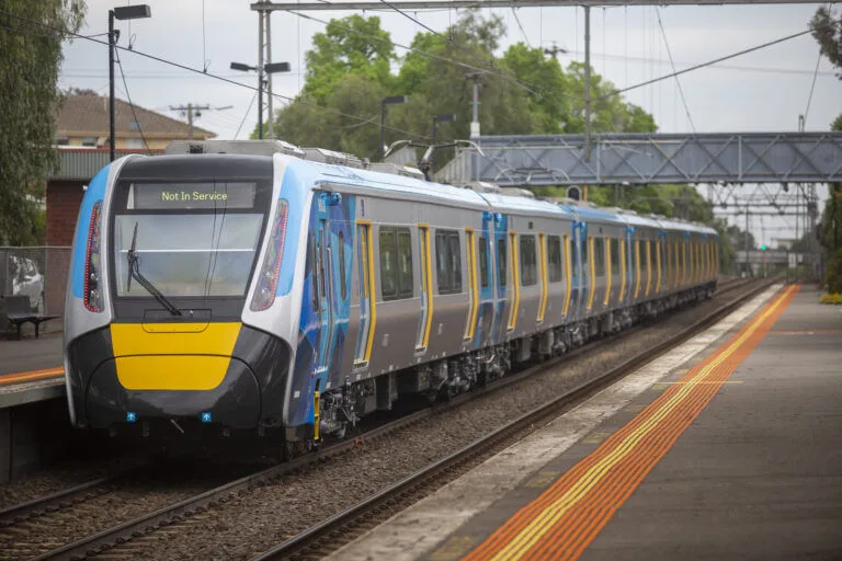 Melbourne metrosunda patlama sesleri konulu editoryal haber görseli