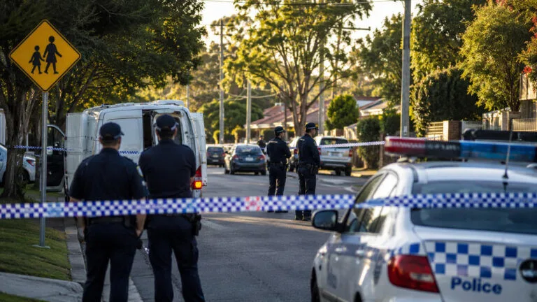 Sydney’de okul çıkışında silahlı saldırı girişimi konulu temsili editoryal görsel