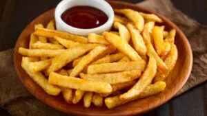 Patates kızartmasında çıtırlık için nişasta önerisi konulu temsili editoryal görsel
