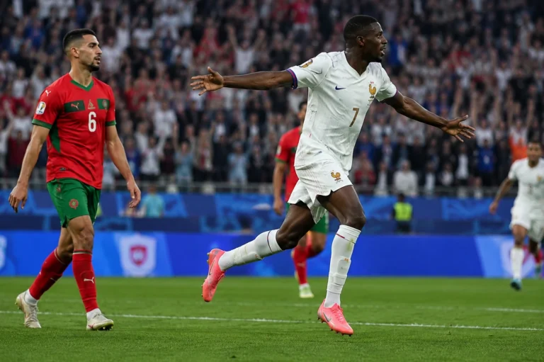 Mbappé ve Dembélé Fransa’yı yarı finale taşıdı konulu temsili editoryal görsel