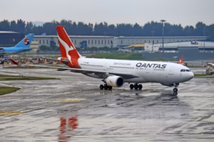 Sydney Havalimanı’nda uçuşlara rüzgâr engeli.