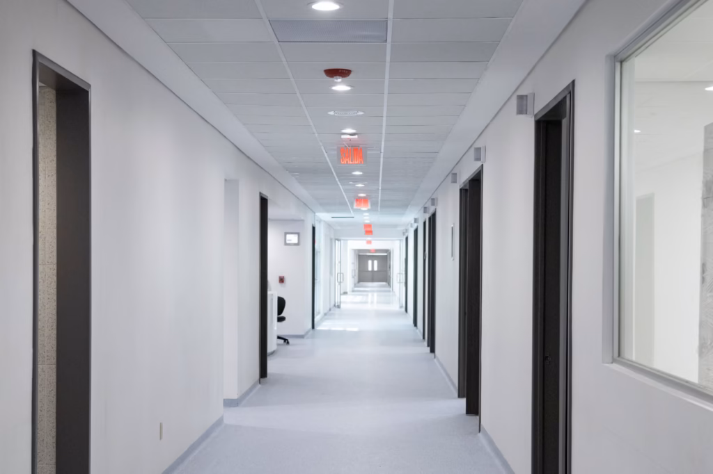 Austin Hospital’da polis gözetiminden kaçış girişimi.