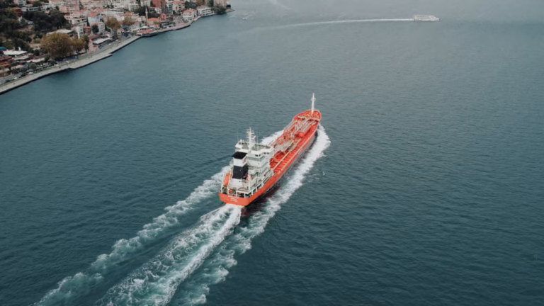 Ortadoğu gerilimi petrolü yeniden yükseltti.